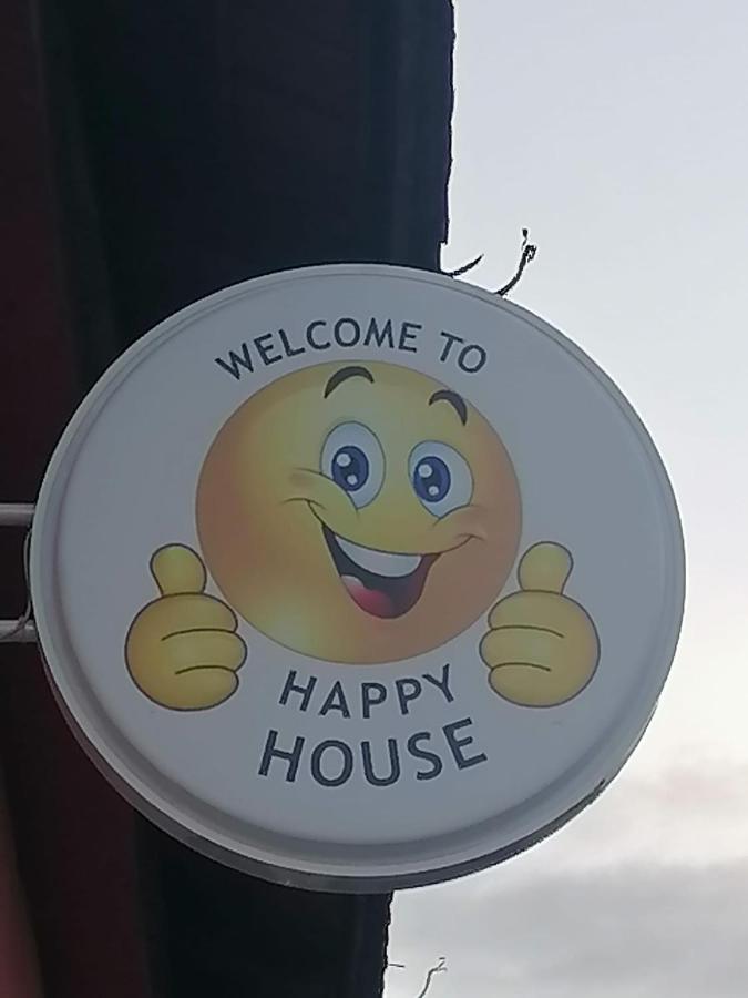 Happy House Lägenhet Hunedoara Exteriör bild